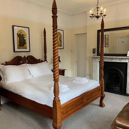 Bed and Breakfast Gothic House East Grinstead Esterno foto