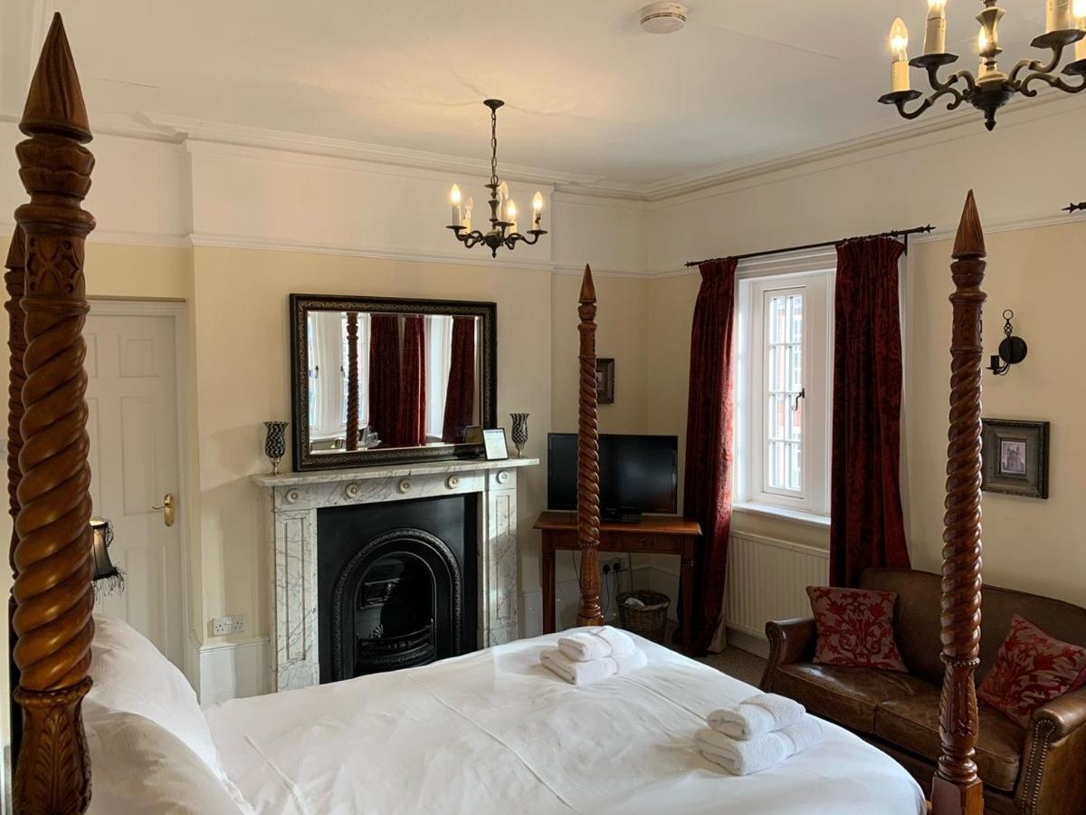 Bed and Breakfast Gothic House East Grinstead Esterno foto