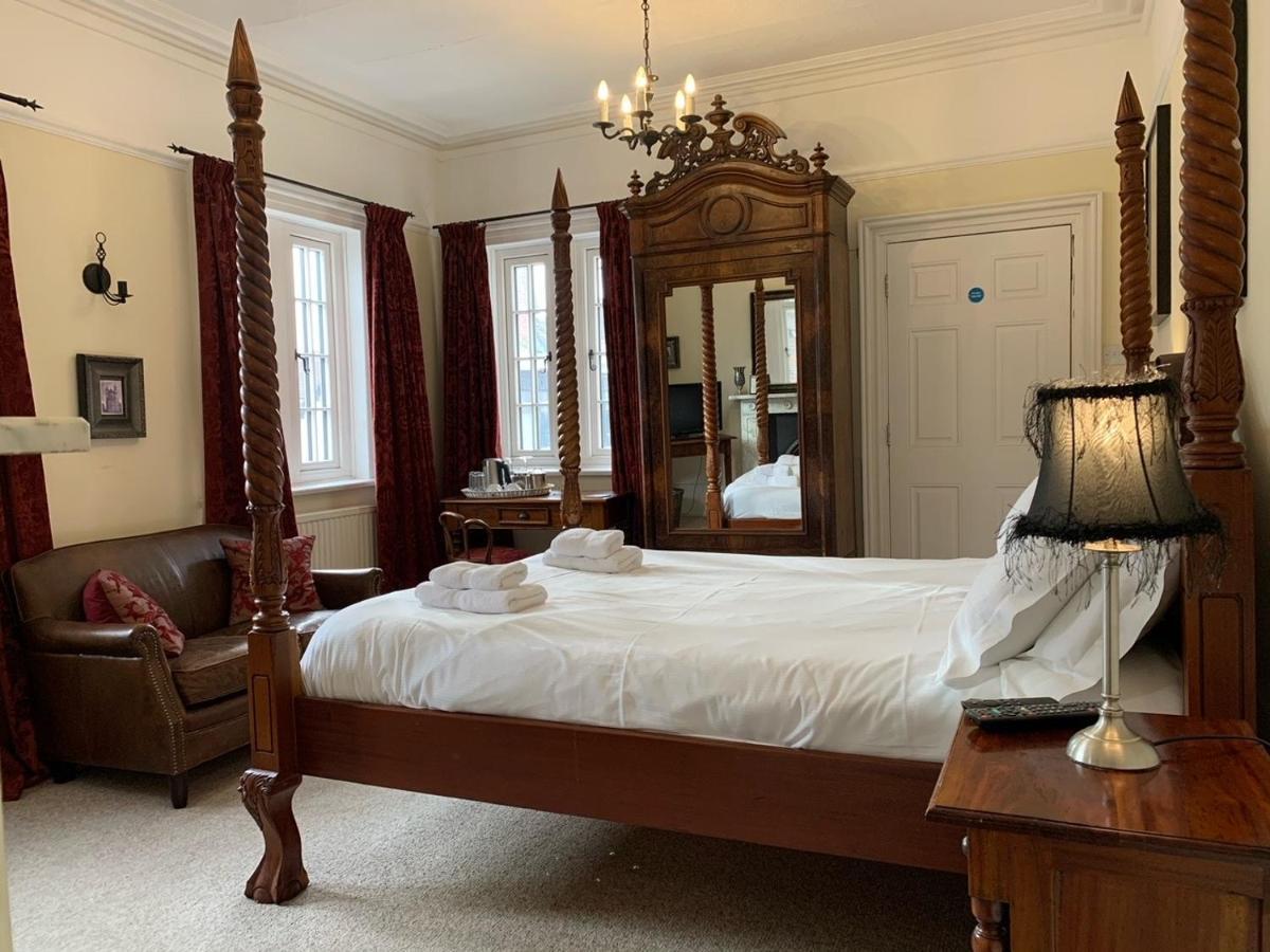 Bed and Breakfast Gothic House East Grinstead Esterno foto