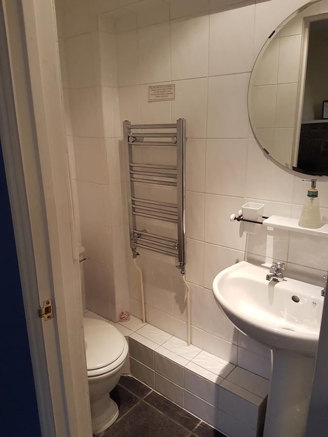 Bed and Breakfast Gothic House East Grinstead Esterno foto