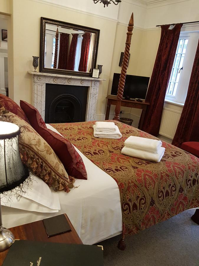 Bed and Breakfast Gothic House East Grinstead Esterno foto